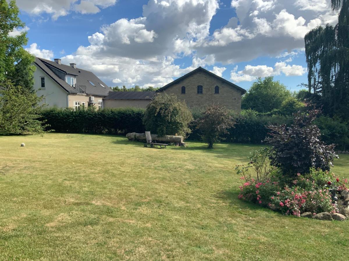 Den Gamle Apotekergaard Bed & Breakfast Hong Exterior photo