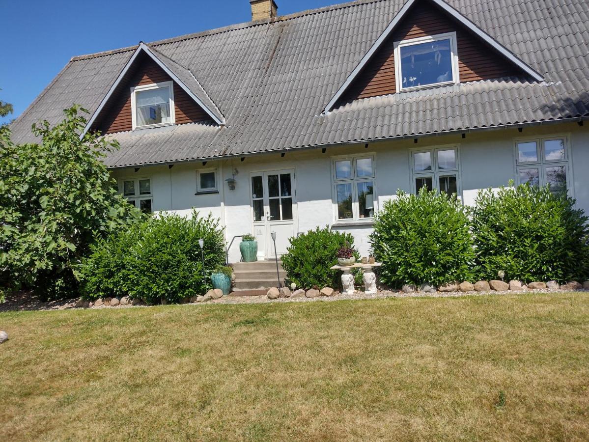 Den Gamle Apotekergaard Bed & Breakfast Hong Exterior photo